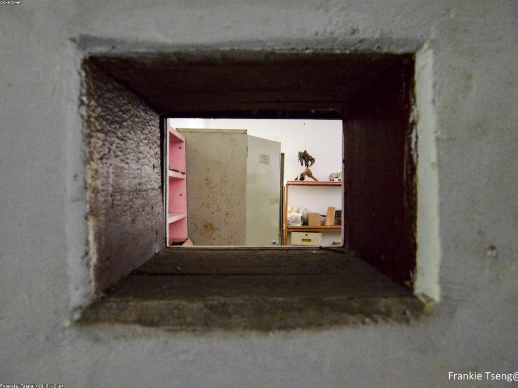 ស្រ្តីនិងអាហារត្រី: សេដ្ឋកិច្ច និងវប្បធម៌